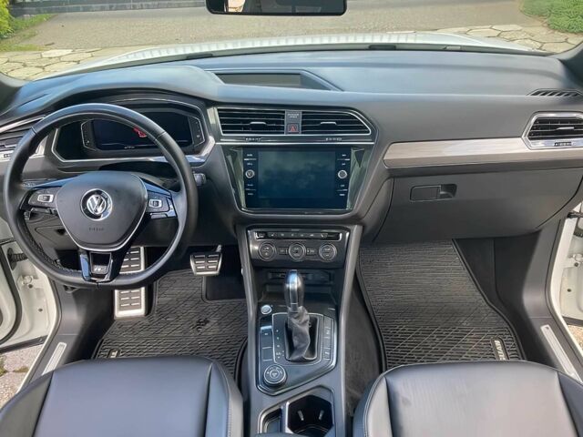 Белый Фольксваген Тигуан, объемом двигателя 2 л и пробегом 34 тыс. км за 14100 $, фото 9 на Automoto.ua