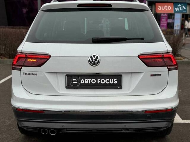 Белый Фольксваген Тигуан, объемом двигателя 1.97 л и пробегом 93 тыс. км за 31990 $, фото 5 на Automoto.ua