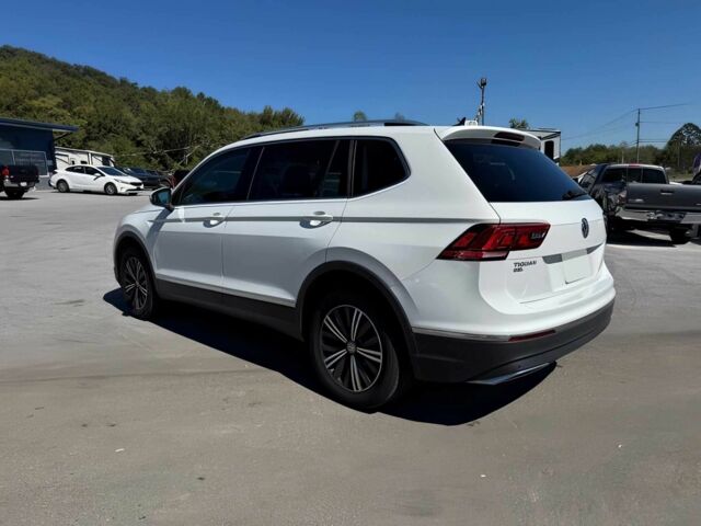 Белый Фольксваген Тигуан, объемом двигателя 2 л и пробегом 45 тыс. км за 8900 $, фото 6 на Automoto.ua