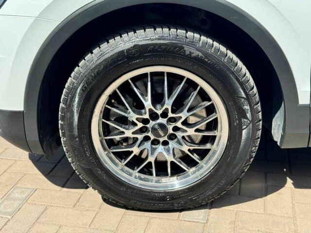 Білий Фольксваген Тігуан, об'ємом двигуна 2 л та пробігом 105 тис. км за 19500 $, фото 18 на Automoto.ua