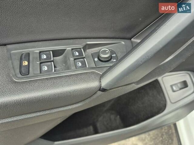 Білий Фольксваген Тігуан, об'ємом двигуна 2 л та пробігом 99 тис. км за 17900 $, фото 13 на Automoto.ua