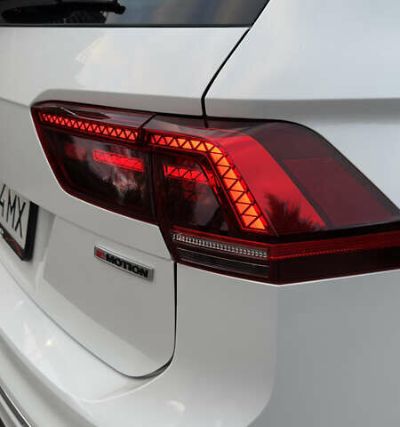 Белый Фольксваген Тигуан, объемом двигателя 1.98 л и пробегом 87 тыс. км за 28900 $, фото 10 на Automoto.ua