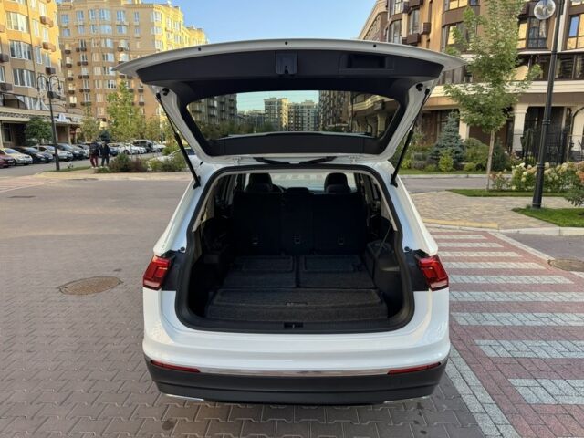 Білий Фольксваген Тігуан, об'ємом двигуна 2 л та пробігом 103 тис. км за 21000 $, фото 15 на Automoto.ua