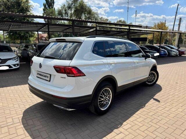 Білий Фольксваген Тігуан, об'ємом двигуна 2 л та пробігом 105 тис. км за 19500 $, фото 9 на Automoto.ua