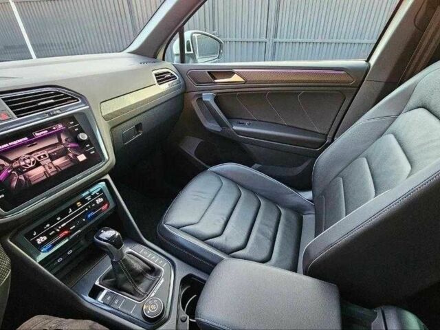 Белый Фольксваген Тигуан, объемом двигателя 2 л и пробегом 85 тыс. км за 17000 $, фото 5 на Automoto.ua