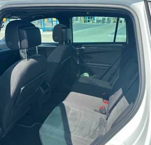 Белый Фольксваген Тигуан, объемом двигателя 2 л и пробегом 47 тыс. км за 15400 $, фото 10 на Automoto.ua