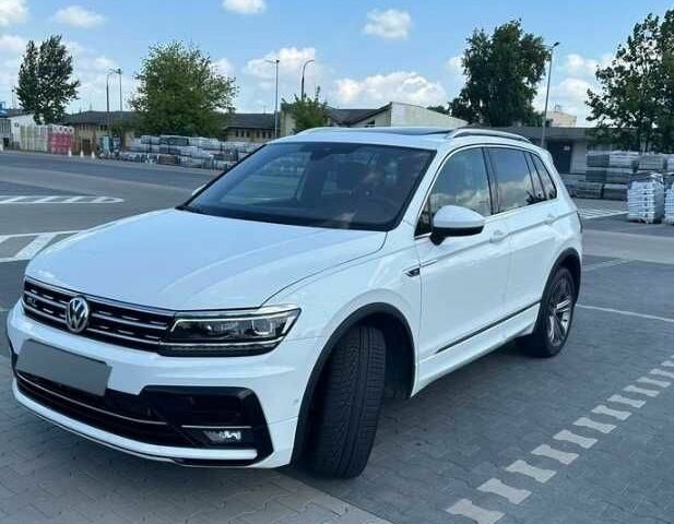 Белый Фольксваген Тигуан, объемом двигателя 2 л и пробегом 47 тыс. км за 15400 $, фото 3 на Automoto.ua