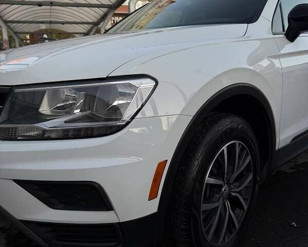 Белый Фольксваген Тигуан, объемом двигателя 1.98 л и пробегом 97 тыс. км за 21300 $, фото 6 на Automoto.ua