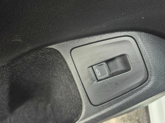 Белый Фольксваген Тигуан, объемом двигателя 2 л и пробегом 99 тыс. км за 17900 $, фото 15 на Automoto.ua