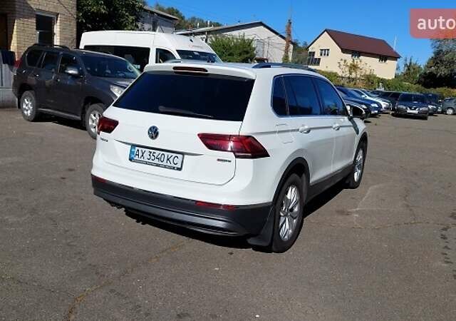 Белый Фольксваген Тигуан, объемом двигателя 1.98 л и пробегом 164 тыс. км за 21937 $, фото 5 на Automoto.ua