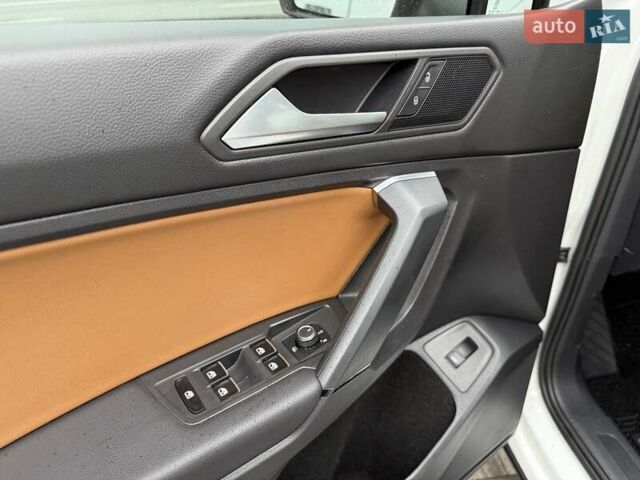 Белый Фольксваген Тигуан, объемом двигателя 1.98 л и пробегом 82 тыс. км за 22700 $, фото 14 на Automoto.ua