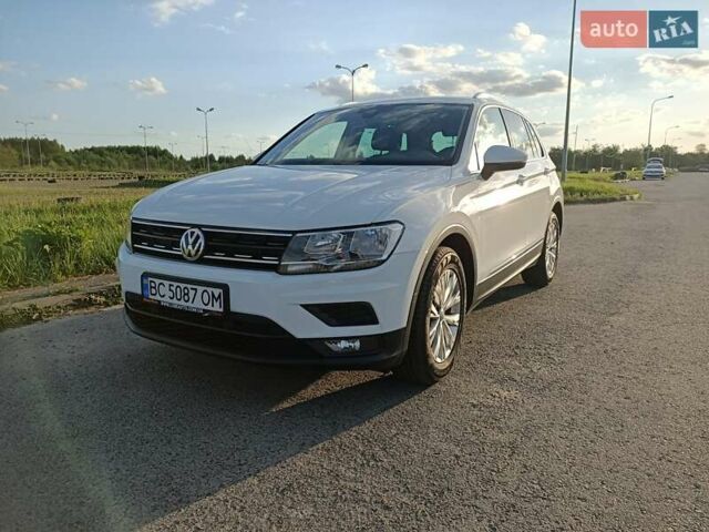 Белый Фольксваген Тигуан, объемом двигателя 2 л и пробегом 205 тыс. км за 24900 $, фото 6 на Automoto.ua