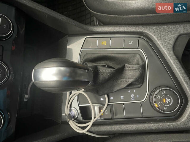 Белый Фольксваген Тигуан, объемом двигателя 1.98 л и пробегом 144 тыс. км за 21900 $, фото 17 на Automoto.ua