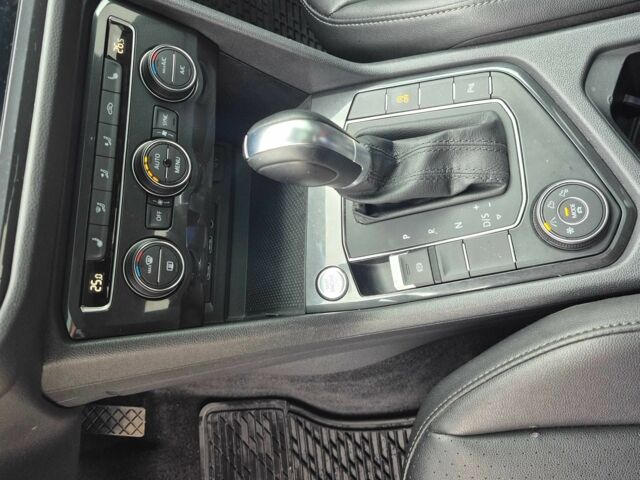 Белый Фольксваген Тигуан, объемом двигателя 2 л и пробегом 99 тыс. км за 17900 $, фото 20 на Automoto.ua