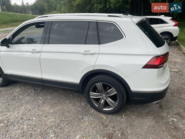 Білий Фольксваген Тігуан, об'ємом двигуна 1.98 л та пробігом 100 тис. км за 20500 $, фото 4 на Automoto.ua