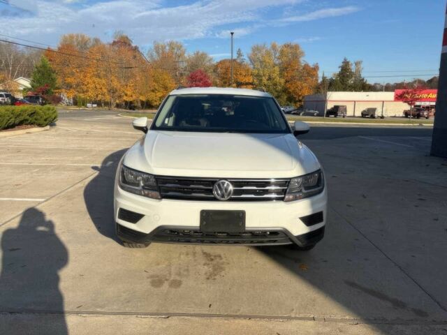 Белый Фольксваген Тигуан, объемом двигателя 2 л и пробегом 34 тыс. км за 13000 $, фото 1 на Automoto.ua