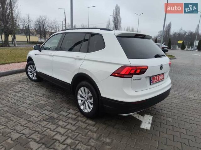 Белый Фольксваген Тигуан, объемом двигателя 1.97 л и пробегом 270 тыс. км за 14899 $, фото 5 на Automoto.ua