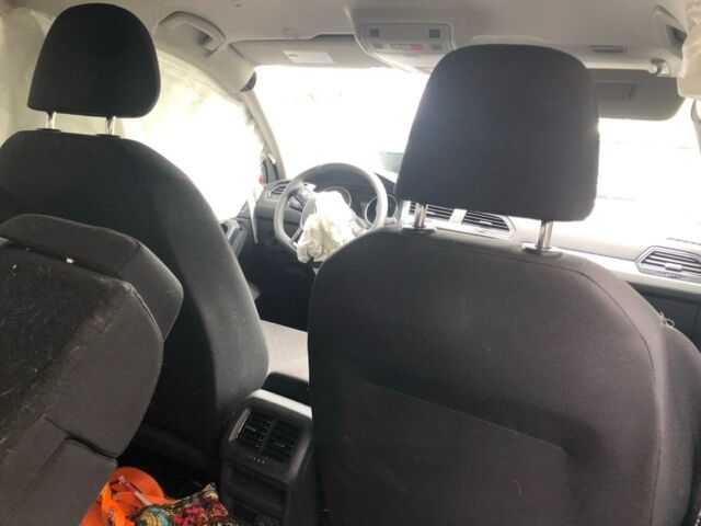 Белый Фольксваген Тигуан, объемом двигателя 2 л и пробегом 100 тыс. км за 8800 $, фото 3 на Automoto.ua