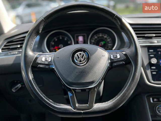 Білий Фольксваген Тігуан, об'ємом двигуна 2 л та пробігом 110 тис. км за 21850 $, фото 11 на Automoto.ua