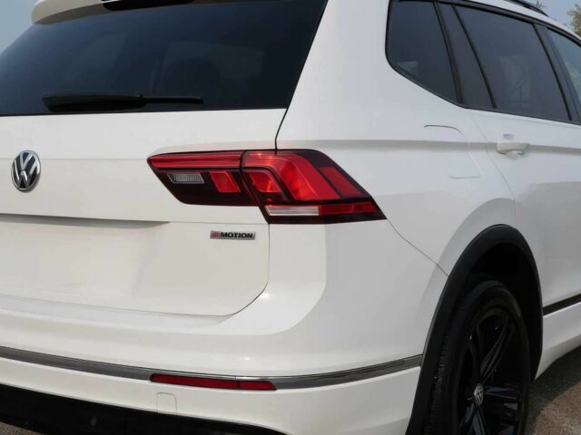 Белый Фольксваген Тигуан, объемом двигателя 2 л и пробегом 48 тыс. км за 5600 $, фото 5 на Automoto.ua