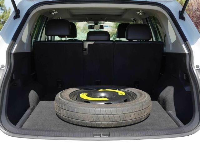 Белый Фольксваген Тигуан, объемом двигателя 2 л и пробегом 30 тыс. км за 8000 $, фото 6 на Automoto.ua