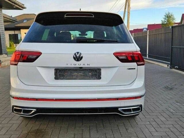 Белый Фольксваген Тигуан, объемом двигателя 2 л и пробегом 85 тыс. км за 17000 $, фото 2 на Automoto.ua