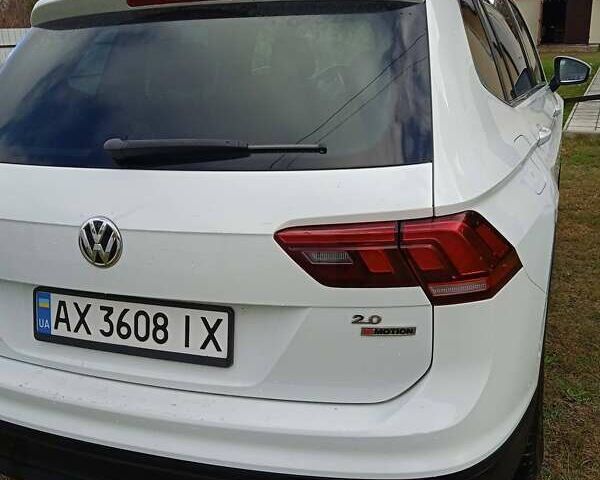 Белый Фольксваген Тигуан, объемом двигателя 1.98 л и пробегом 120 тыс. км за 18600 $, фото 1 на Automoto.ua