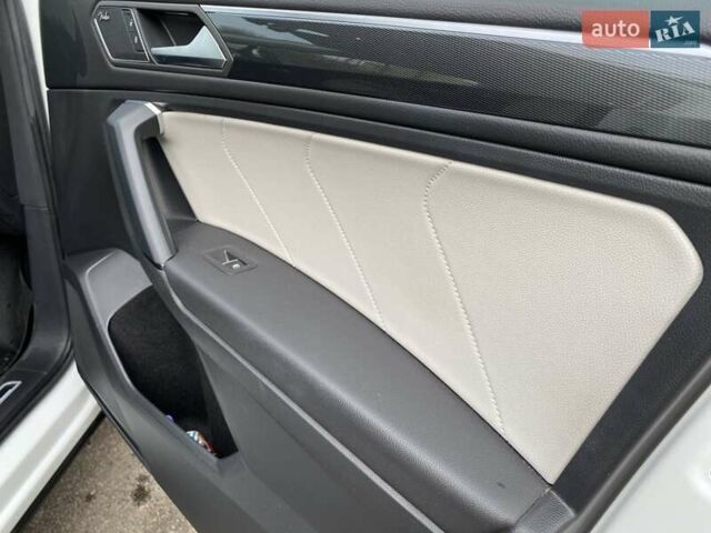 Белый Фольксваген Тигуан, объемом двигателя 1.98 л и пробегом 68 тыс. км за 19900 $, фото 80 на Automoto.ua