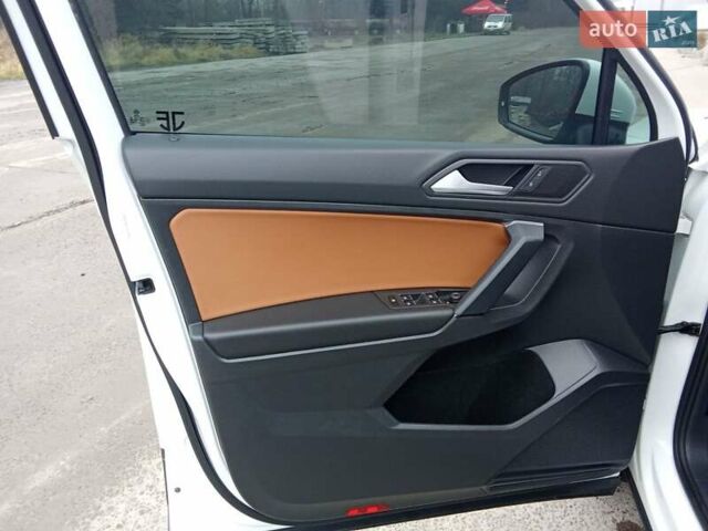 Белый Фольксваген Тигуан, объемом двигателя 1.97 л и пробегом 105 тыс. км за 18200 $, фото 11 на Automoto.ua