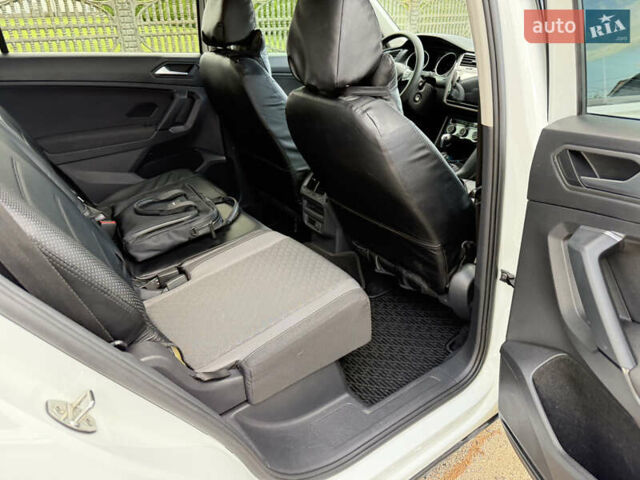 Белый Фольксваген Тигуан, объемом двигателя 1.98 л и пробегом 94 тыс. км за 17500 $, фото 25 на Automoto.ua