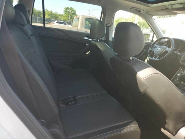 Белый Фольксваген Тигуан, объемом двигателя 0 л и пробегом 33 тыс. км за 7600 $, фото 5 на Automoto.ua