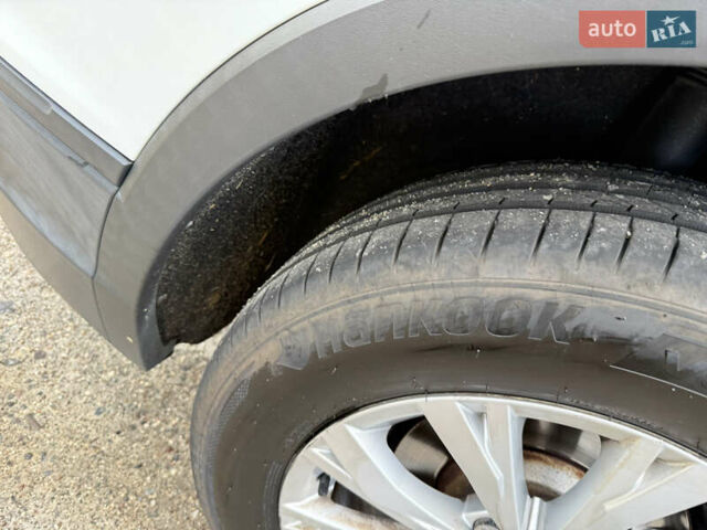 Белый Фольксваген Тигуан, объемом двигателя 1.98 л и пробегом 94 тыс. км за 17500 $, фото 26 на Automoto.ua