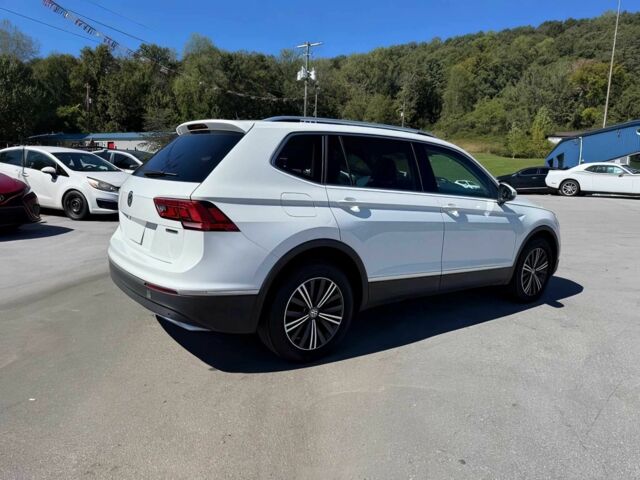 Белый Фольксваген Тигуан, объемом двигателя 2 л и пробегом 45 тыс. км за 8900 $, фото 4 на Automoto.ua