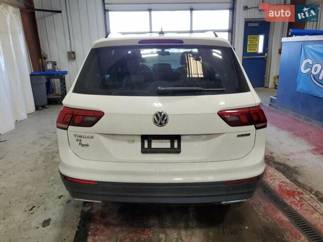 Белый Фольксваген Тигуан, объемом двигателя 2 л и пробегом 150 тыс. км за 4100 $, фото 5 на Automoto.ua