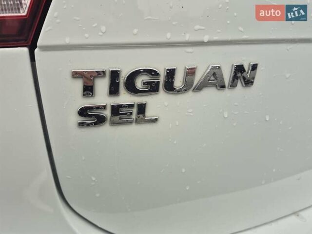 Білий Фольксваген Тігуан, об'ємом двигуна 2 л та пробігом 99 тис. км за 17900 $, фото 12 на Automoto.ua