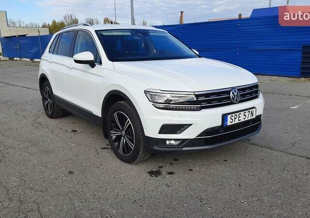 Белый Фольксваген Тигуан, объемом двигателя 1.98 л и пробегом 185 тыс. км за 27500 $, фото 3 на Automoto.ua
