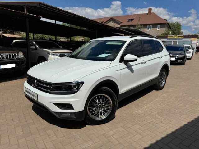 Білий Фольксваген Тігуан, об'ємом двигуна 2 л та пробігом 105 тис. км за 19500 $, фото 4 на Automoto.ua