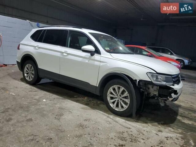 Белый Фольксваген Тигуан, объемом двигателя 1.98 л и пробегом 85 тыс. км за 3000 $, фото 3 на Automoto.ua