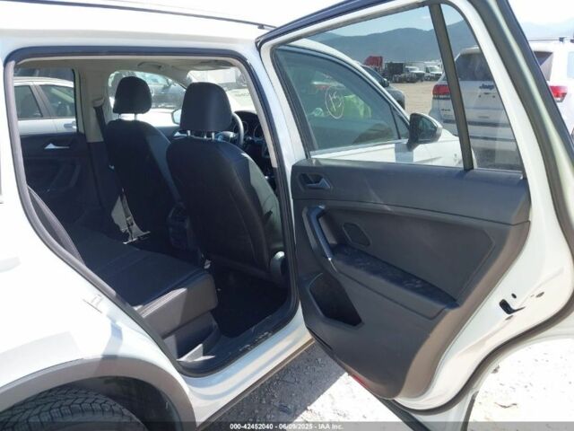 Білий Фольксваген Тігуан, об'ємом двигуна 2 л та пробігом 98 тис. км за 13200 $, фото 7 на Automoto.ua