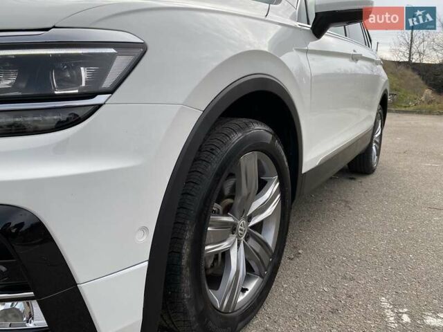 Белый Фольксваген Тигуан, объемом двигателя 1.98 л и пробегом 68 тыс. км за 19900 $, фото 68 на Automoto.ua