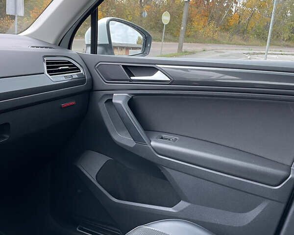 Белый Фольксваген Тигуан, объемом двигателя 1.98 л и пробегом 92 тыс. км за 31900 $, фото 20 на Automoto.ua