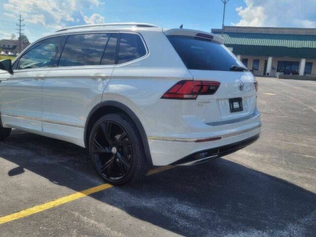 Білий Фольксваген Тігуан, об'ємом двигуна 2 л та пробігом 43 тис. км за 13000 $, фото 3 на Automoto.ua