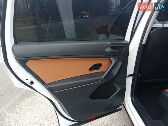 Белый Фольксваген Тигуан, объемом двигателя 1.97 л и пробегом 105 тыс. км за 18200 $, фото 16 на Automoto.ua