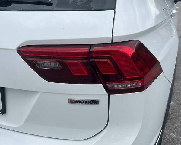 Белый Фольксваген Тигуан, объемом двигателя 1.98 л и пробегом 133 тыс. км за 22500 $, фото 34 на Automoto.ua