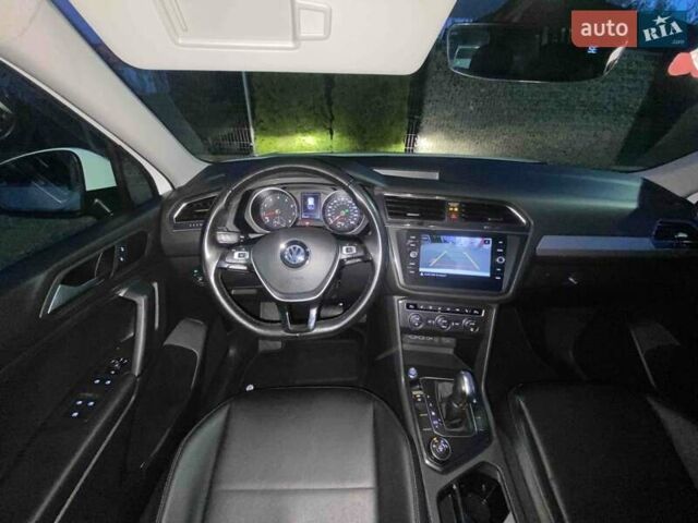 Белый Фольксваген Тигуан, объемом двигателя 1.98 л и пробегом 179 тыс. км за 17700 $, фото 11 на Automoto.ua