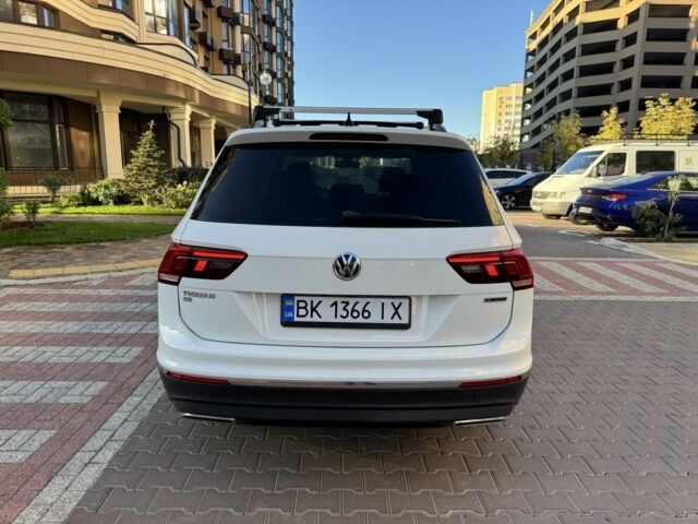 Білий Фольксваген Тігуан, об'ємом двигуна 2 л та пробігом 103 тис. км за 21000 $, фото 1 на Automoto.ua