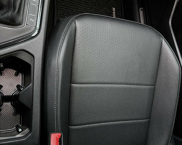 Белый Фольксваген Тигуан, объемом двигателя 1.98 л и пробегом 55 тыс. км за 27999 $, фото 66 на Automoto.ua