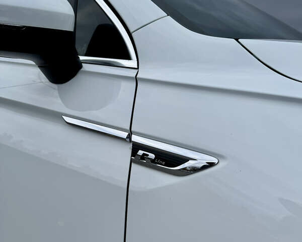 Белый Фольксваген Тигуан, объемом двигателя 1.98 л и пробегом 54 тыс. км за 31500 $, фото 21 на Automoto.ua