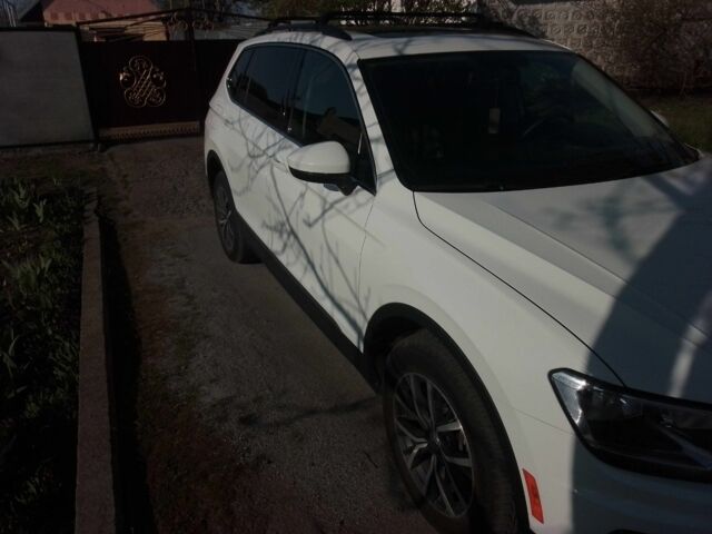 Білий Фольксваген Тігуан, об'ємом двигуна 2 л та пробігом 50 тис. км за 26500 $, фото 2 на Automoto.ua