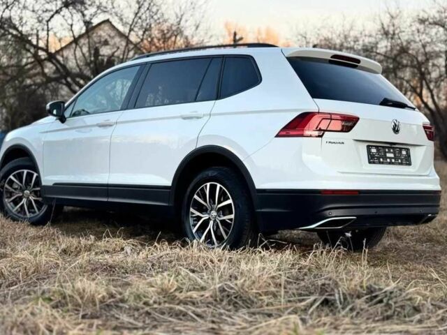 Білий Фольксваген Тігуан, об'ємом двигуна 8 л та пробігом 75 тис. км за 14999 $, фото 7 на Automoto.ua